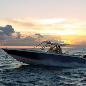 Speedboat Sundowner