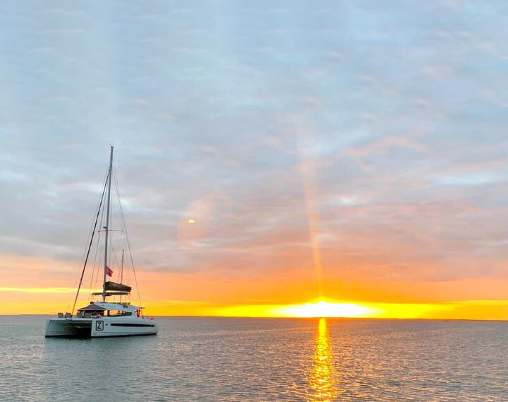 Private_sunset_speedboat_trip_from_West_coast_Tamarin